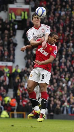 2011-01-092011-01-09t151618z_01_pnn20_rtridsp_3_soccer-england-cup_reuters