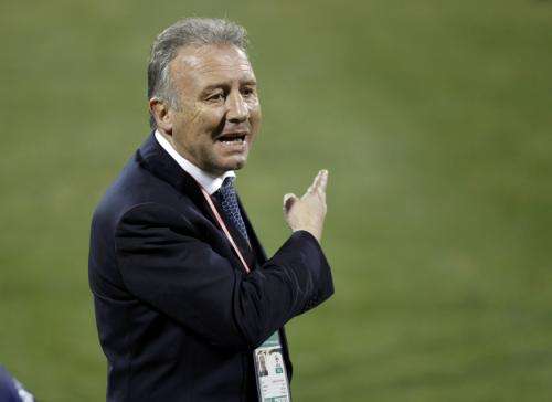 2011-01-092011-01-09t150721z_01_ac220_rtridsp_3_soccer-asian_reuters