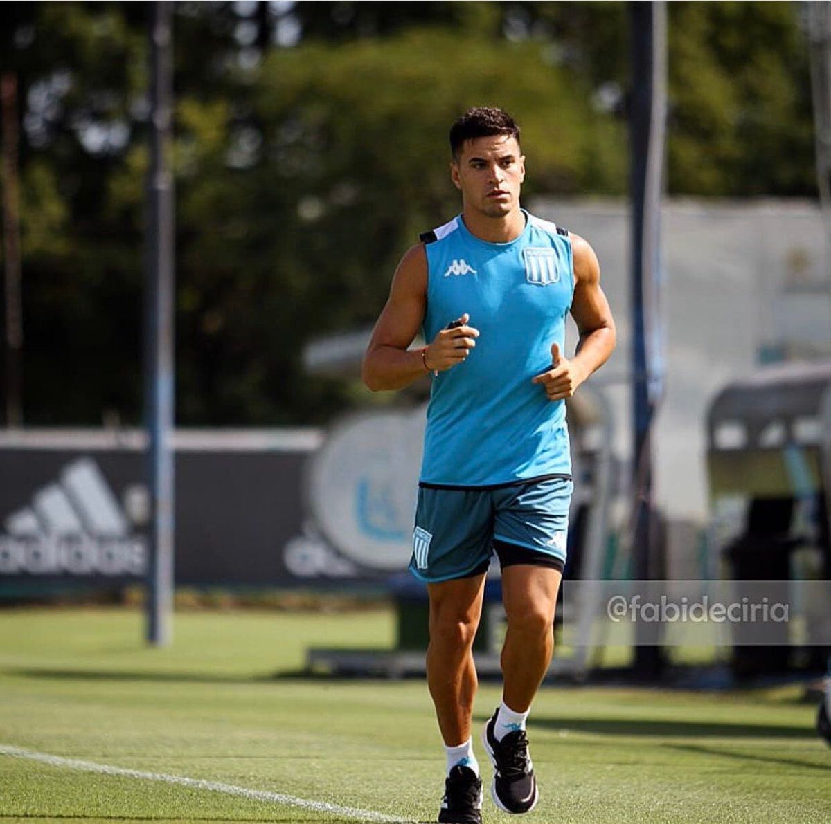  نيكولاس أوروز 