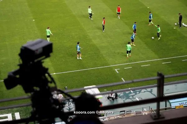 ?i=reuters%2f2020-05-08%2f2020-05-08t102001z_1163142147_rc2akg9ba45b_rtrmadp_3_health-coronavirus-soccer-korea_reuters