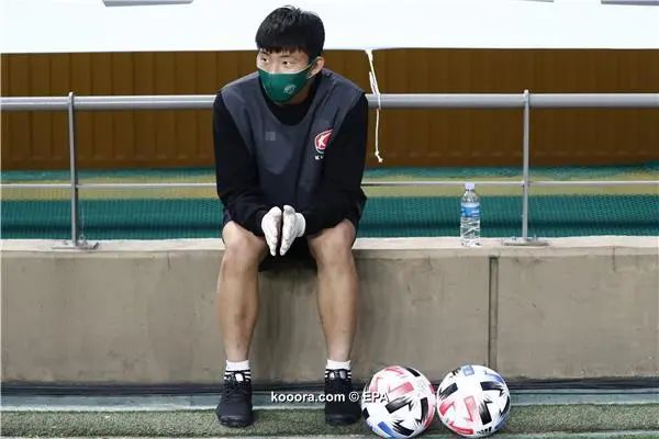 ?i=epa%2fsoccer%2f2020-05%2f2020-05-08%2f2020-05-08-08409361_epa