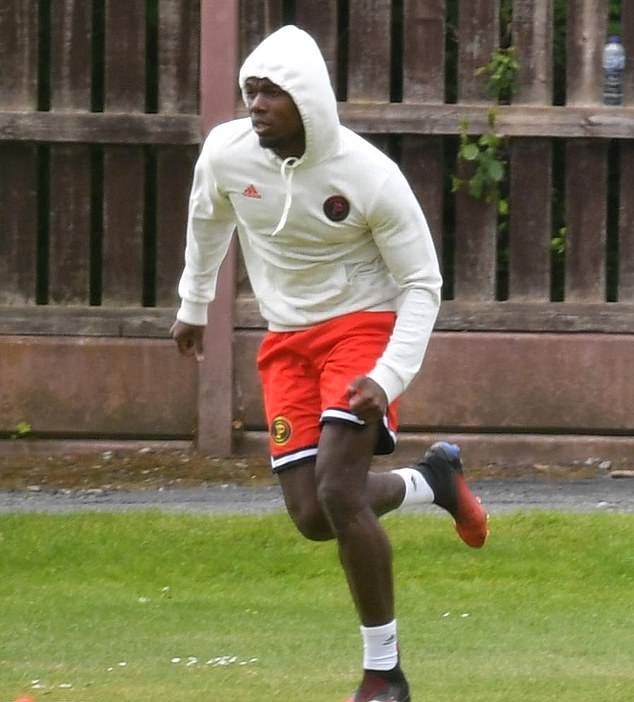 28304186-8311941-image-m-70_1589293941640