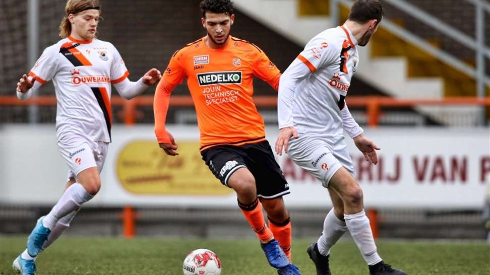 من الدوري الهولندي