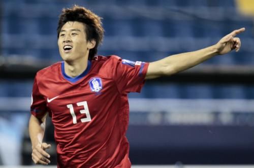 2011-01-102011-01-10t174035z_01_ac538_rtridsp_3_soccer-asian_reuters