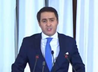 وزير الشباب والرياضة الجزائري سيد علي خالدي