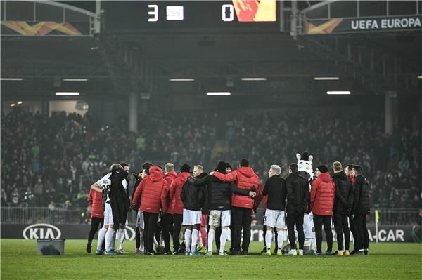 لاعبو لاسك لينز