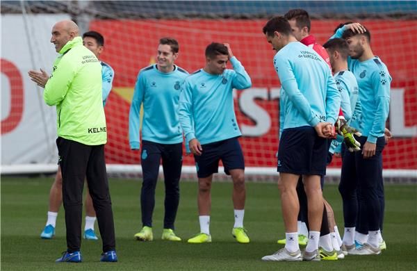 لاعبو إسبانيول