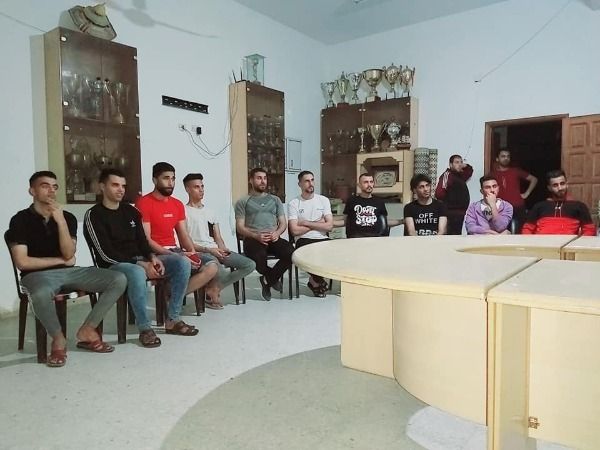 من الاجتماع