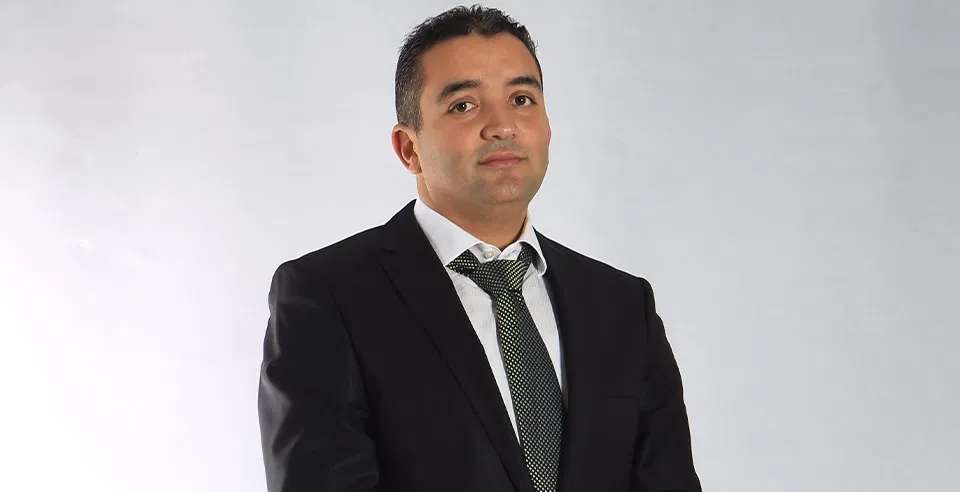 عبد اللطيف المقتريض 