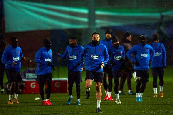 لاعبو برشلونة