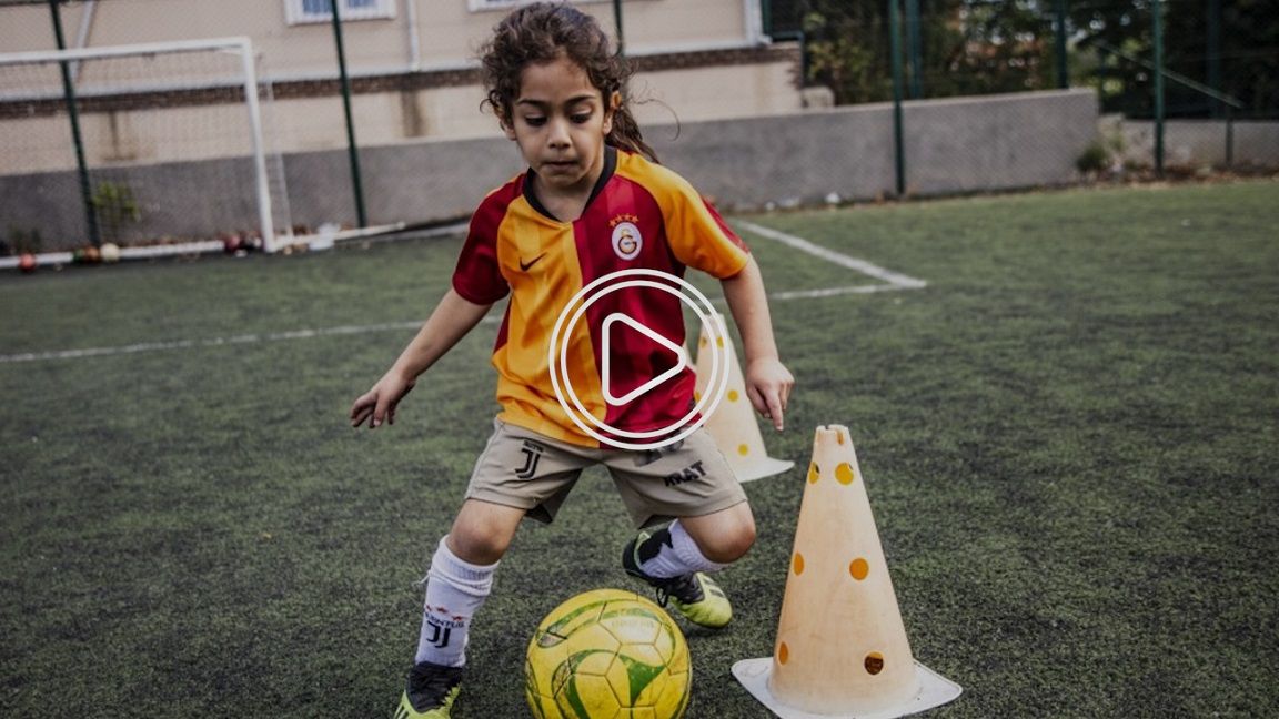 الطفل الإيراني