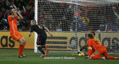 ?i=albums%2fmatches%2f565366%2f2010-07-11t210229z_01_wcp574_rtridsp_3_soccer-world_reuters