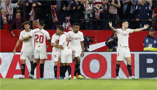 لاعبو إشبيلية