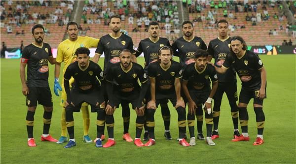 لاعبو الفتح