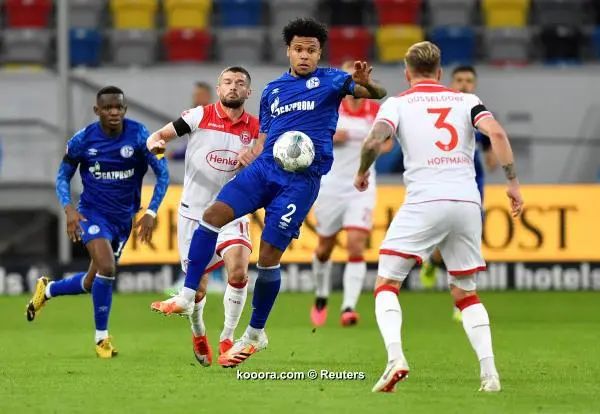 ?i=reuters%2f2020-05-27%2f2020-05-27t200626z_1432542715_rc28xg9bymm2_rtrmadp_3_soccer-germany-dus-s04-report_reuters