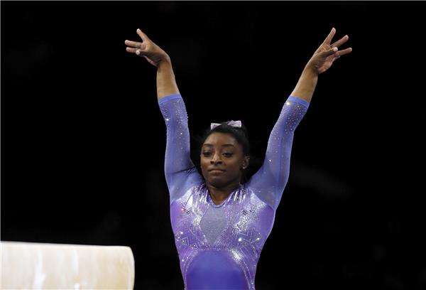 سيمون بايلز 