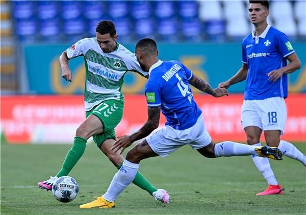 من لقاء فورت مع مضيفه دارمشتاد