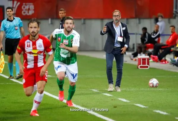 ?i=albums%2fmatches%2f2123864%2f2020-05-29t193040z_1682177345_rc2jyg90d5i0_rtrmadp_3_soccer-austria-cupfinal_reuters