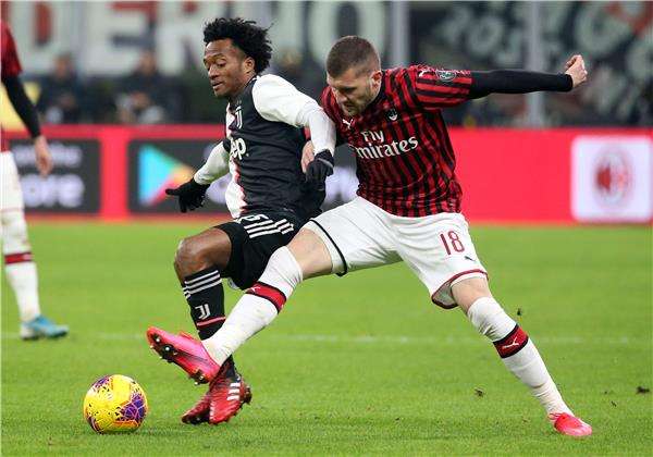 من لقاء يوفنتوس وميلان