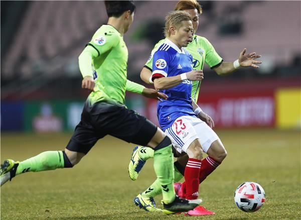  تيروهيتو ناكاجاوا