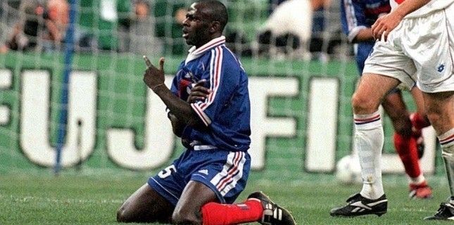 lilian-thuram-en-1998-aprc3a8s-son-second-but-face-c3a0-la-croatie-en-demi-finale-de-la-coupe-du-monde-en-france-sipa