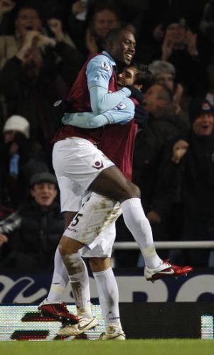 2011-01-112011-01-11t223524z_01_edy10_rtridsp_3_soccer-england-cup_reuters
