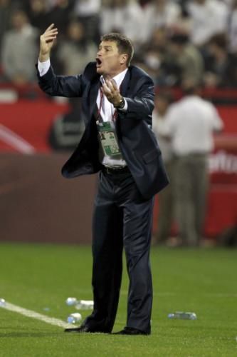 2011-01-092011-01-09t180135z_01_ac247_rtridsp_3_soccer-asian_reuters