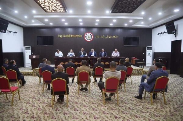 من الاجتماع