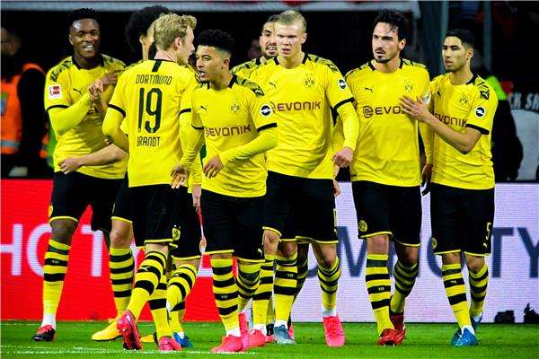 لاعبو بوروسيا دورتموند