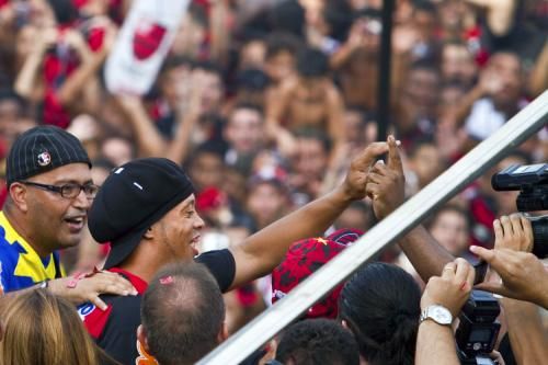 2011-01-122011-01-12t205126z_01_bsb103_rtridsp_3_soccer-latam-ronaldinho_reuters