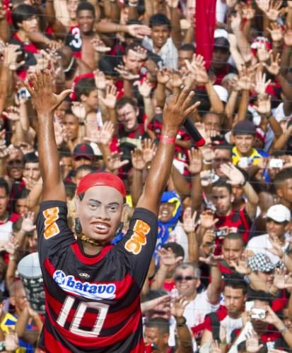 2011-01-122011-01-12t210539z_01_bsb108_rtridsp_3_soccer-latam-ronaldinho_reuters