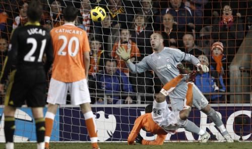 2011-01-122011-01-12t213758z_01_pnn14_rtridsp_3_soccer-england_reuters