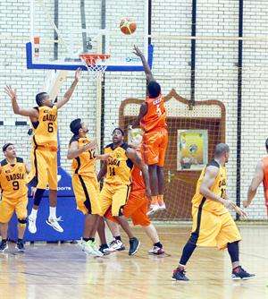 من منافسات دوري السلة