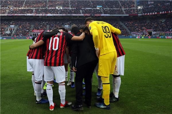 لاعبو ميلان