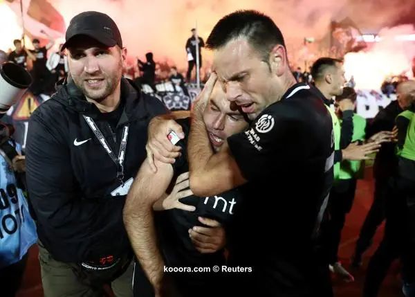 ?i=reuters%2f2020-06-10%2f2020-06-10t193123z_1033448412_rc2j6h9umt73_rtrmadp_3_soccer-serbia-derby-report_reuters