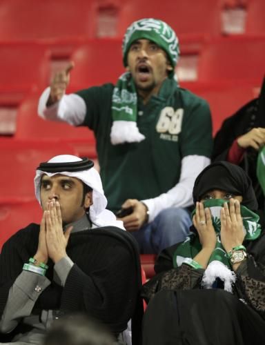 2011-01-132011-01-13t153245z_01_ac529_rtridsp_3_soccer-asian_reuters