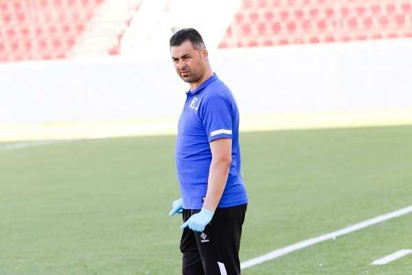 إيهاب أبو جزر مدرب الأمعري