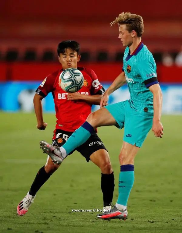 ?i=reuters%2f2020-06-13%2f2020-06-13t204625z_1749739443_rc2k8h9wldw5_rtrmadp_3_soccer-spain-rcd-fcb-report_reuters