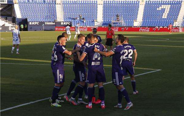 فرحة لاعبي بلد الوليد 