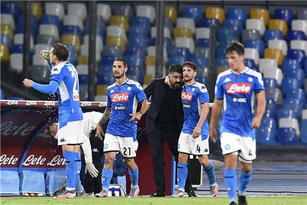 جاتوزو مع لاعبي نابولي