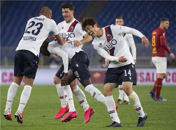 لاعبو بولونيا