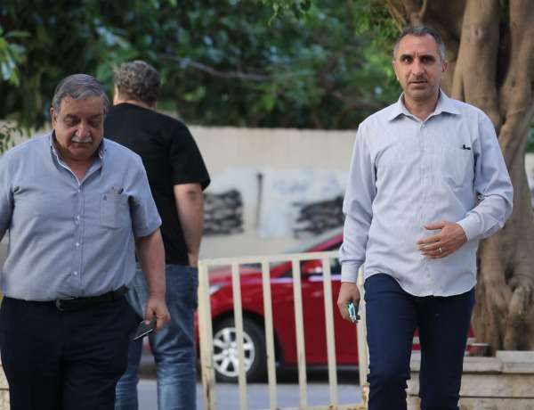 من الاجتماع