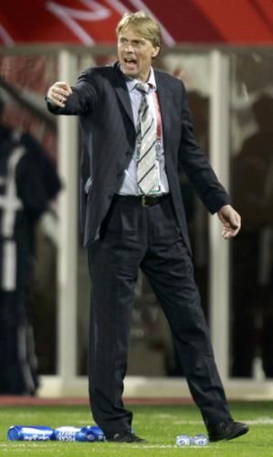 2011-01-112011-01-11t163636z_01_ac225_rtridsp_3_soccer-asian_reuters