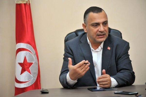 أحمد قعلول وزير الرياضة التونسي