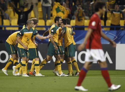 2011-01-142011-01-14t150417z_01_ac735_rtridsp_3_soccer-asian_reuters