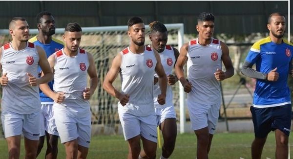 لاعبو النجم الساحلي