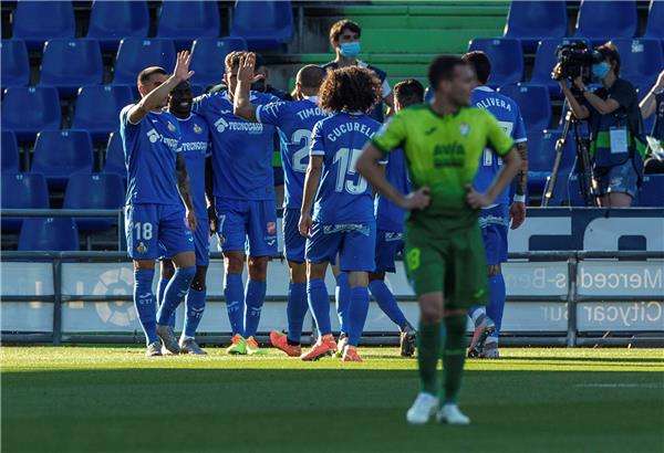 فرحة لاعبي خيتافي 