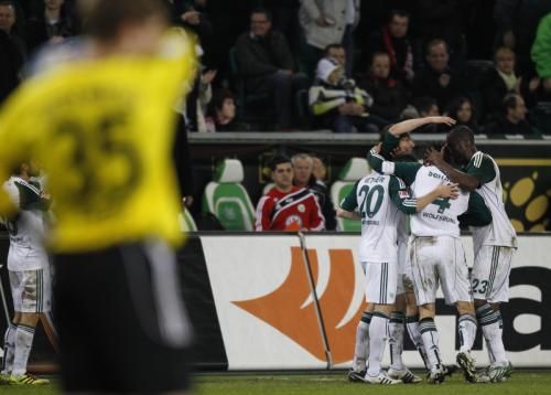 2011-01-152011-01-15t165149z_01_cha113_rtridsp_3_soccer-germany_reuters