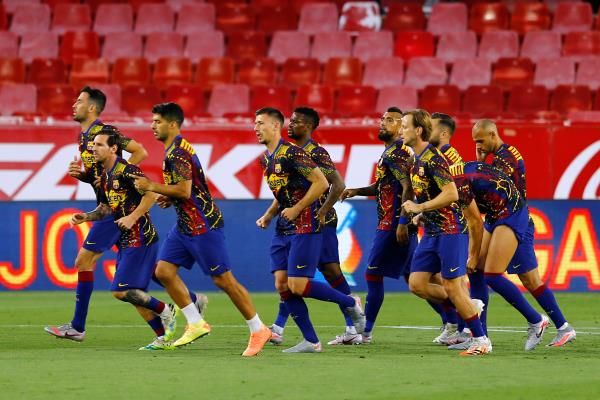 لاعبو برشلونة