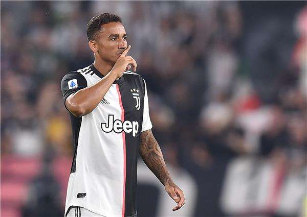 دانيلو لاعب يوفنتوس